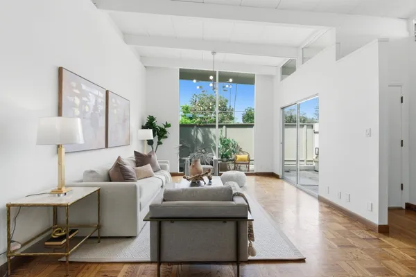 $1,199,000 | 3909 Middlefield Road, Unit F, Palo Alto, CA 94303