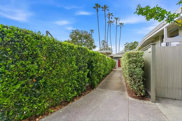 $1,199,000 | 3909 Middlefield Road, Unit F, Palo Alto, CA 94303