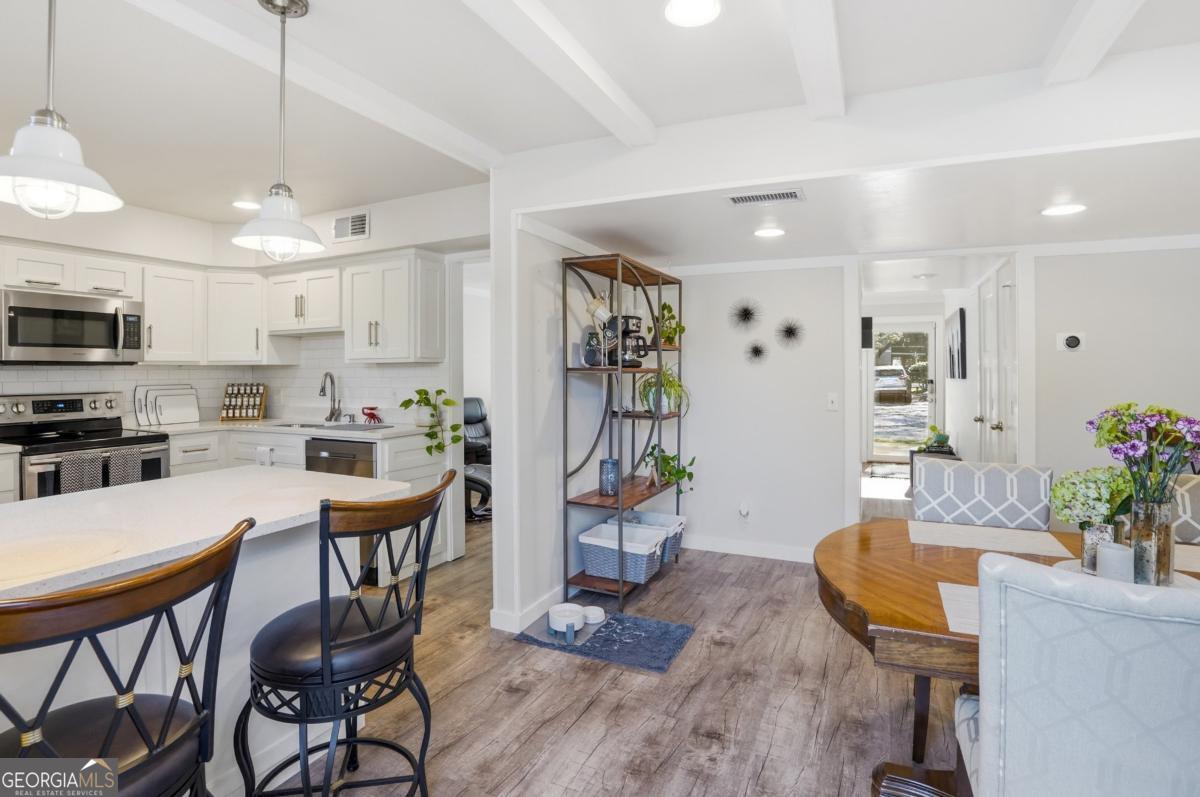 805 Mallery Street, Unit B St. Simons, GA 31522 - Photo 13 of 33