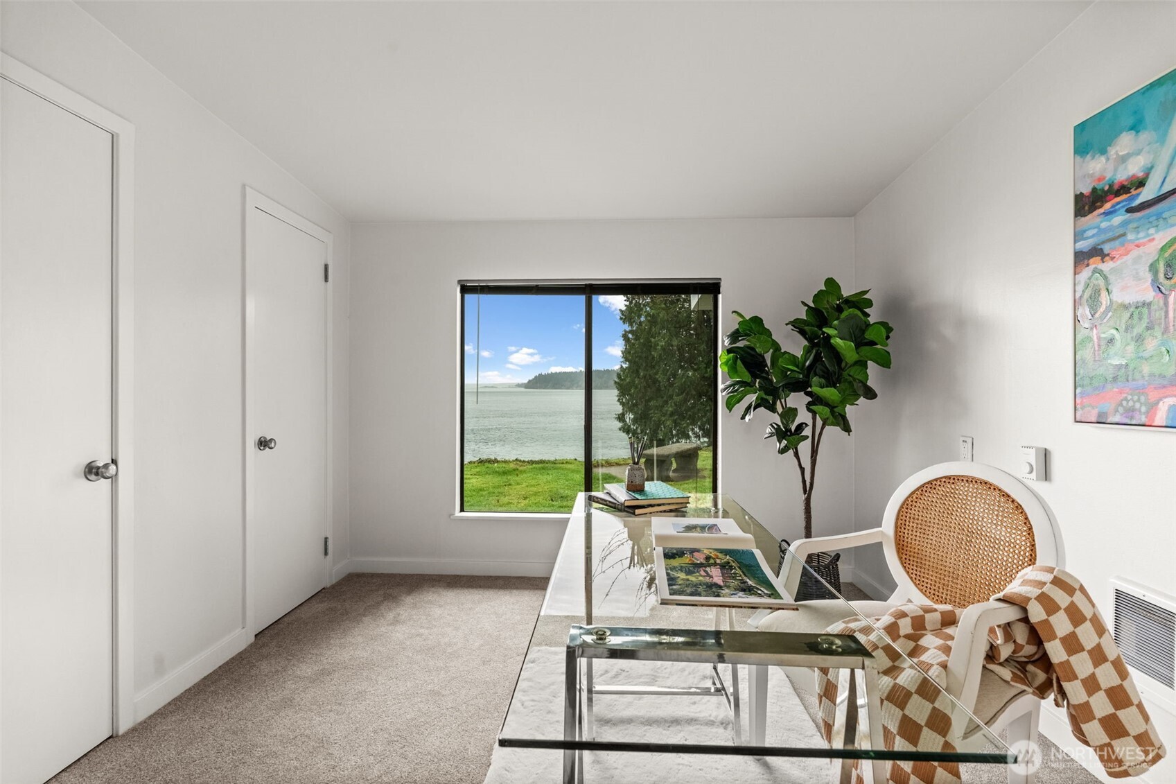1908 Lybecker Road Northwest Gig Harbor, WA 98332 - Photo 28 of 40 a living room with furniture