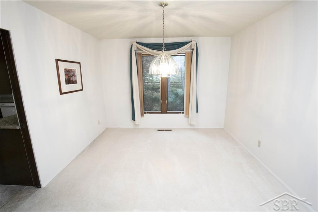 203 Hunters Ridge Midland, MI 48640 - Photo 12 of 31 31398974-11.JPG