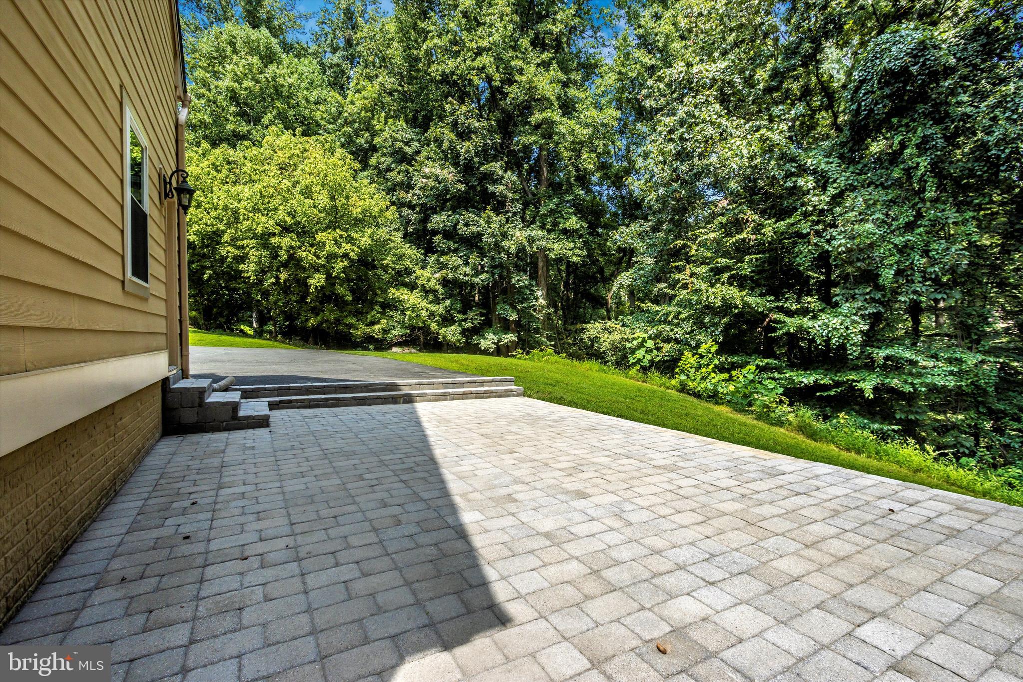 12707 River Road Potomac, MD 20854 - Photo 4 of 49