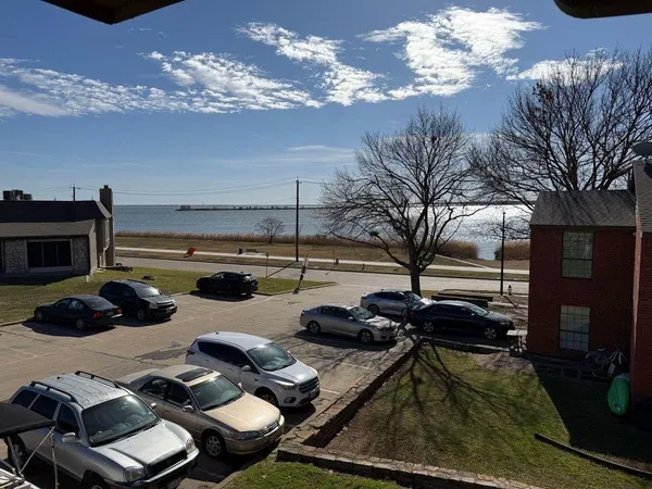 $144,950 | 5905 Lake Hubbard Parkway, Unit 258, Garland, TX 75043