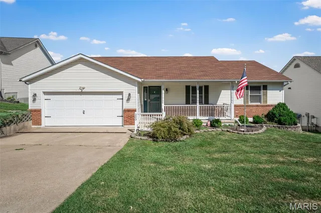 $309,499 | 203 Wenona Drive, Washington, MO 63090