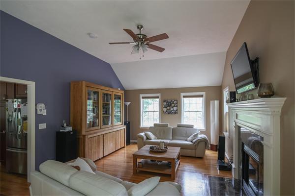 690 Townsend Road Groton, MA 01450 - Photo 7 of 18 Gallery Image 7