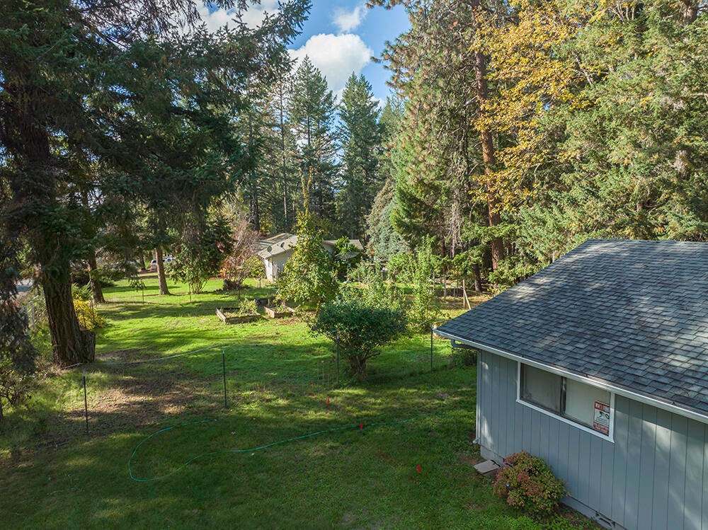 180 October Lane Merlin, OR 97532 - Photo 38 of 49 36