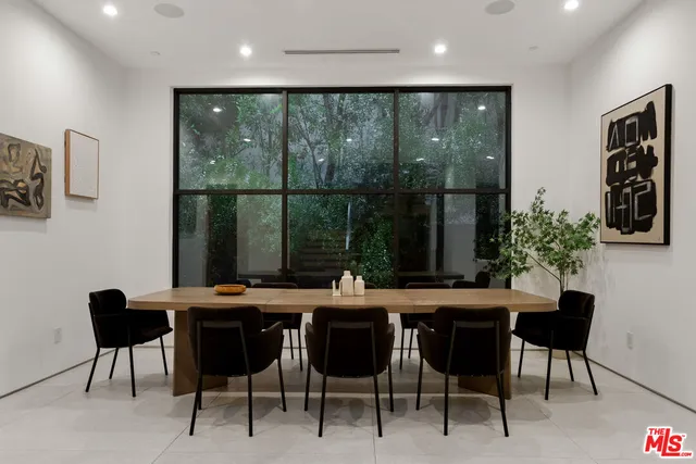 $32,000 | 356 North La Jolla Avenue, Los Angeles, CA 90048