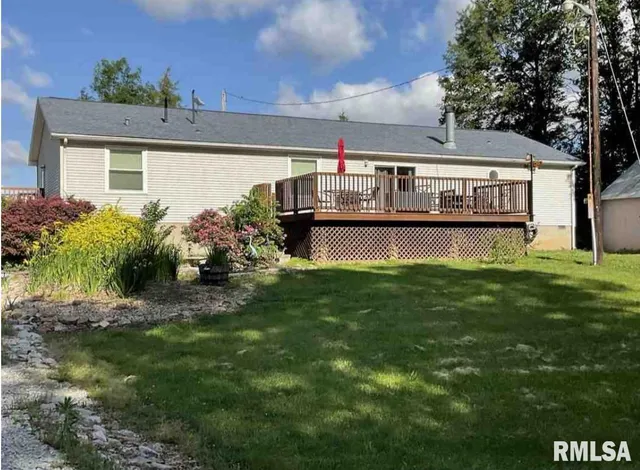 $210,000 | 18930 Co Highway 18, Centralia, IL 62801
