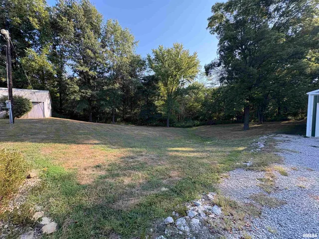 $210,000 | 18930 Co Highway 18, Centralia, IL 62801