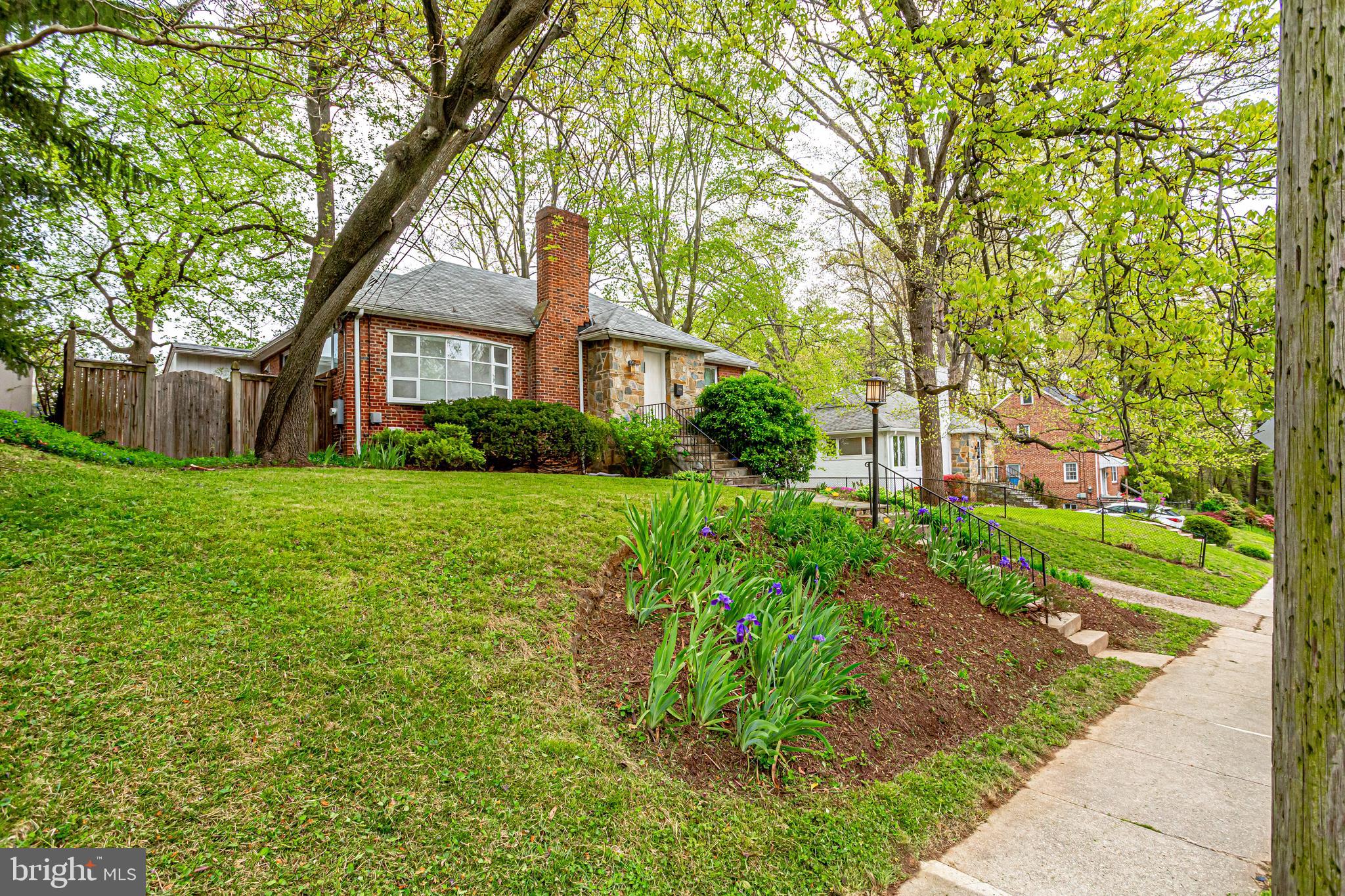 8905 Walden Road Silver Spring, MD 20901 - Photo 3 of 45