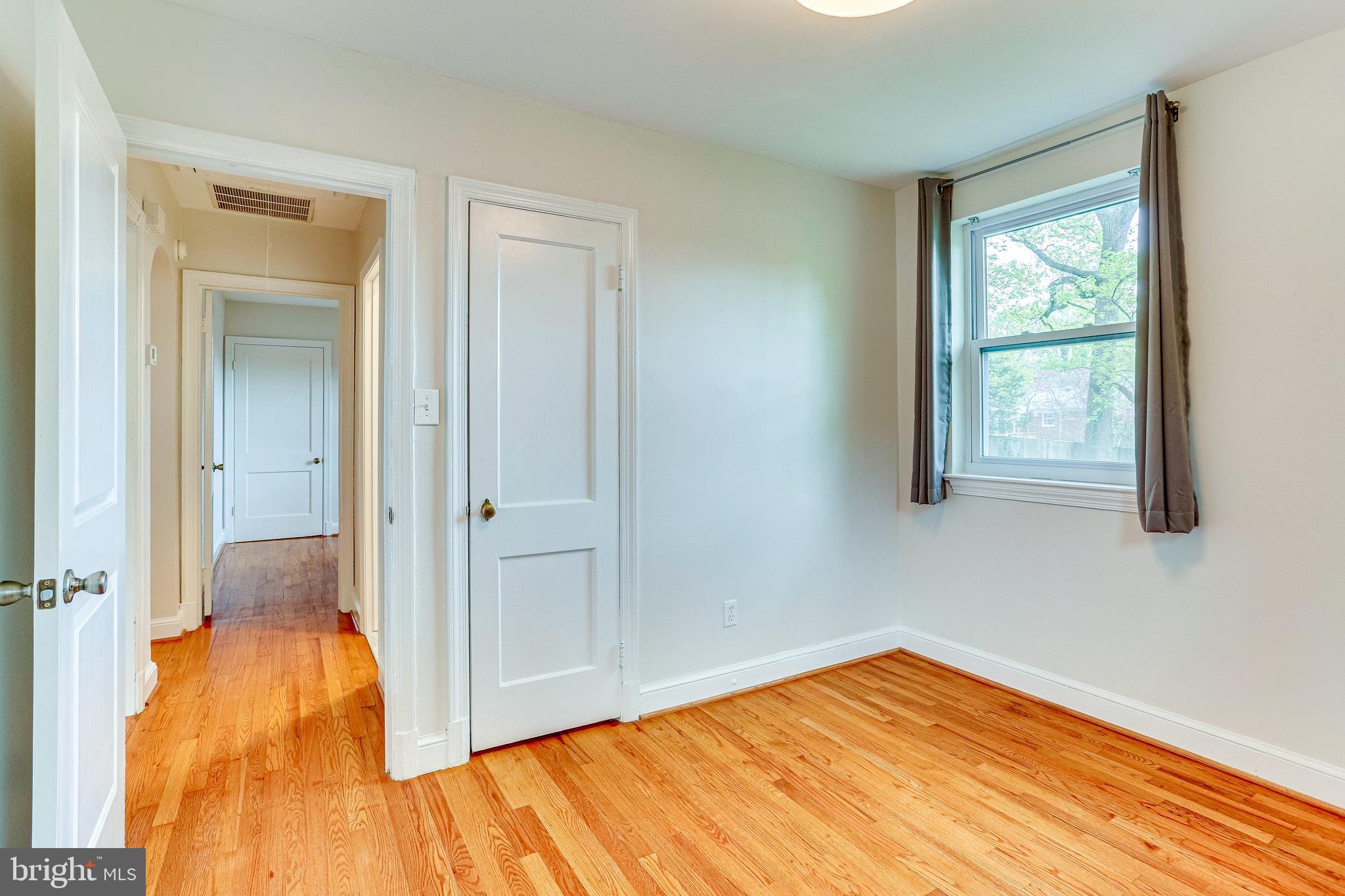 8905 Walden Road Silver Spring, MD 20901 - Photo 23 of 45