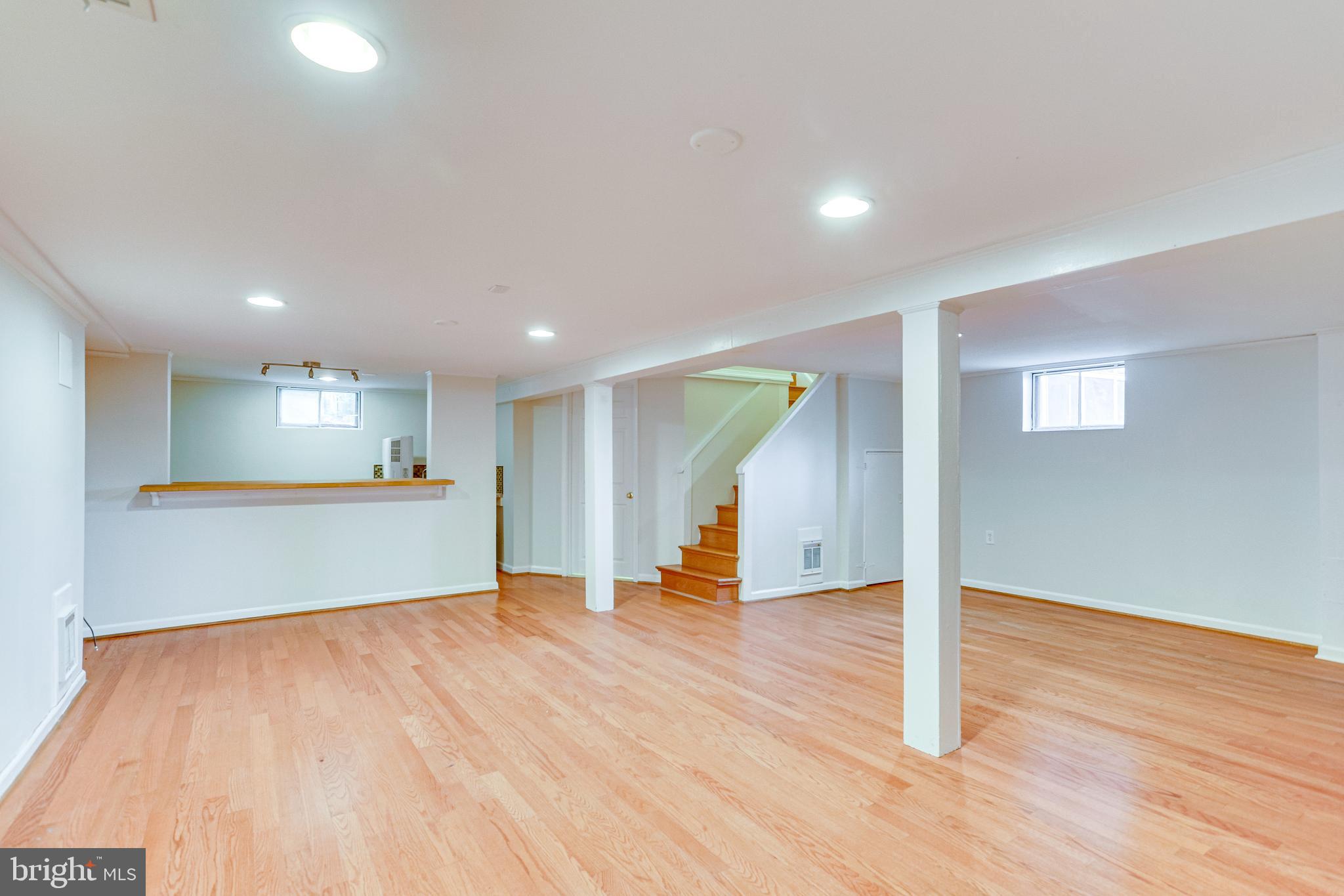 8905 Walden Road Silver Spring, MD 20901 - Photo 31 of 45