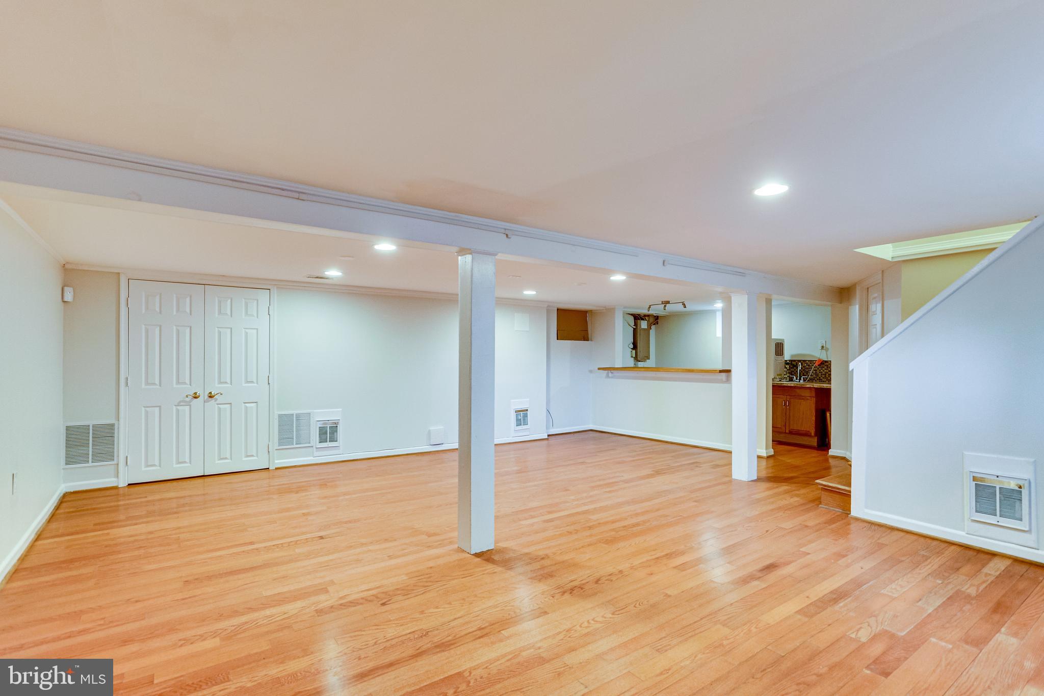 8905 Walden Road Silver Spring, MD 20901 - Photo 32 of 45