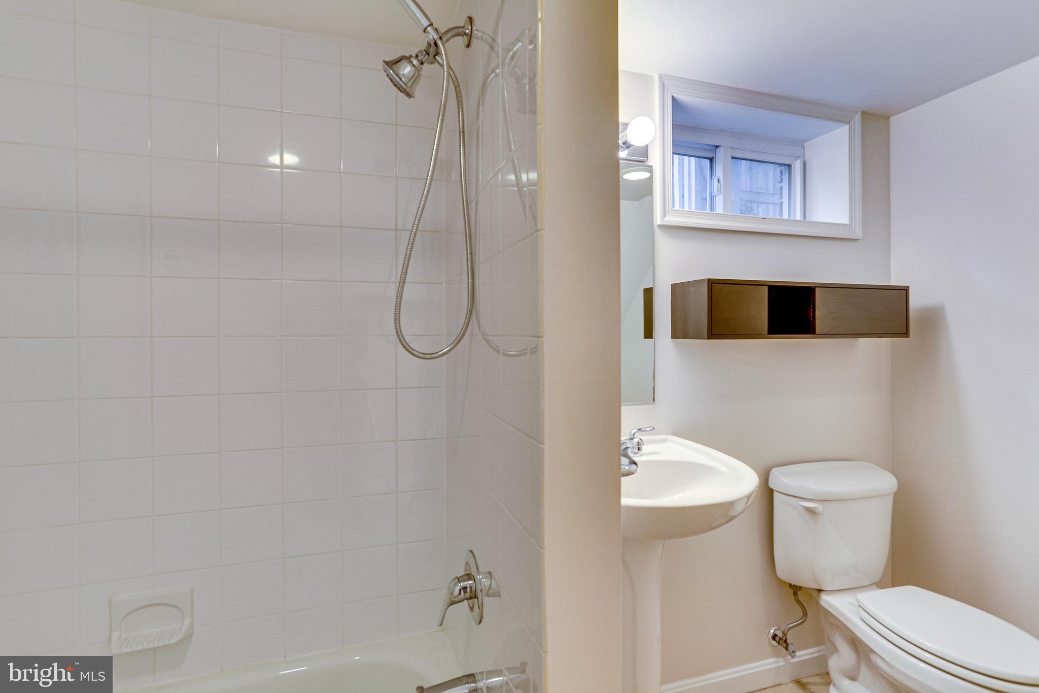 8905 Walden Road Silver Spring, MD 20901 - Photo 38 of 45