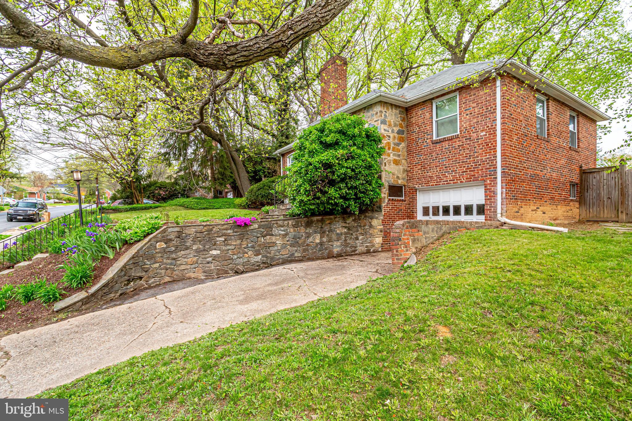 8905 Walden Road Silver Spring, MD 20901 - Photo 5 of 45