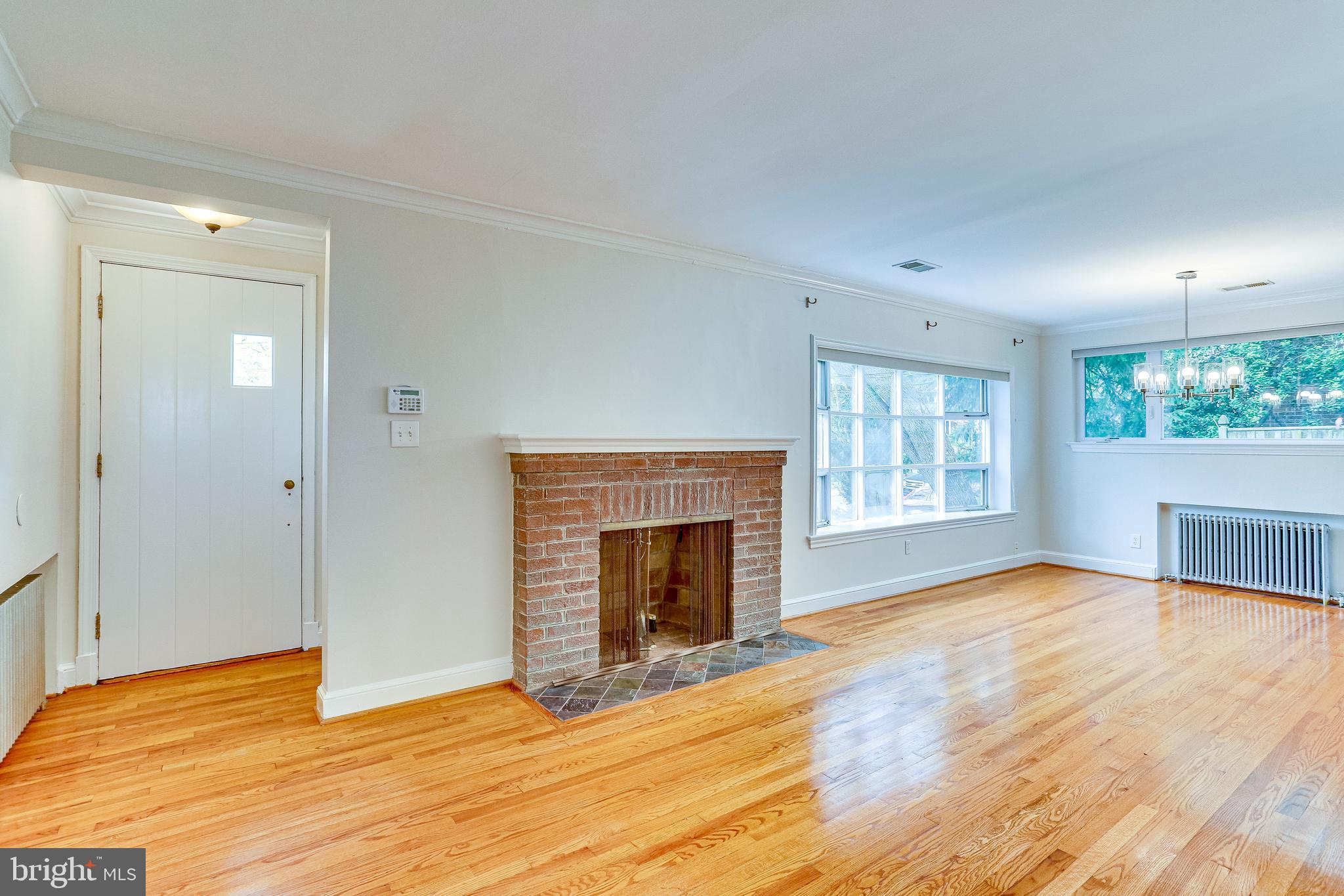 8905 Walden Road Silver Spring, MD 20901 - Photo 8 of 45