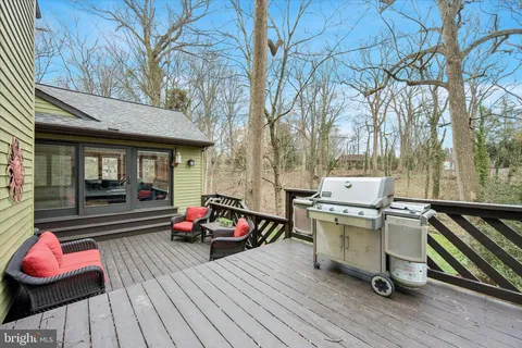 $1,175,000 | 2 Lake Avenue, Wallingford, PA 19086