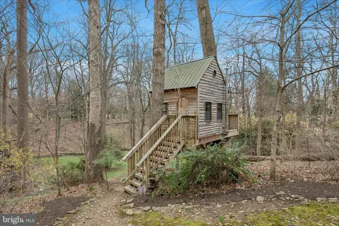 $1,175,000 | 2 Lake Avenue, Wallingford, PA 19086