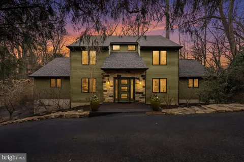 $1,175,000 | 2 Lake Avenue, Wallingford, PA 19086