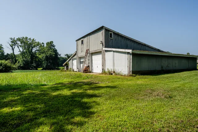 $499,500 | 7462 West Martin Road, Three Oaks, MI 49128