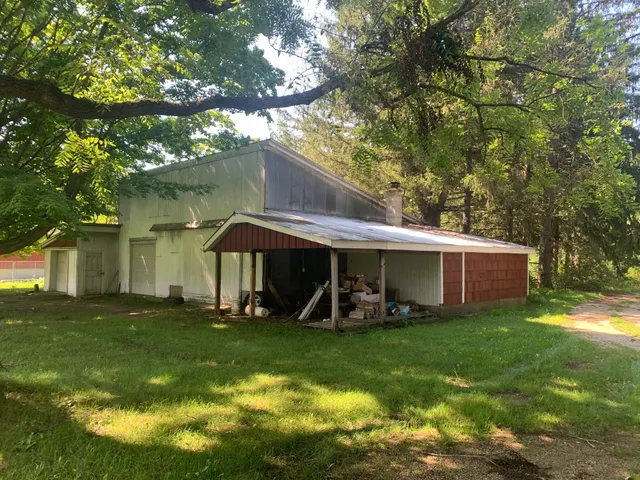 $499,500 | 7462 West Martin Road, Three Oaks, MI 49128
