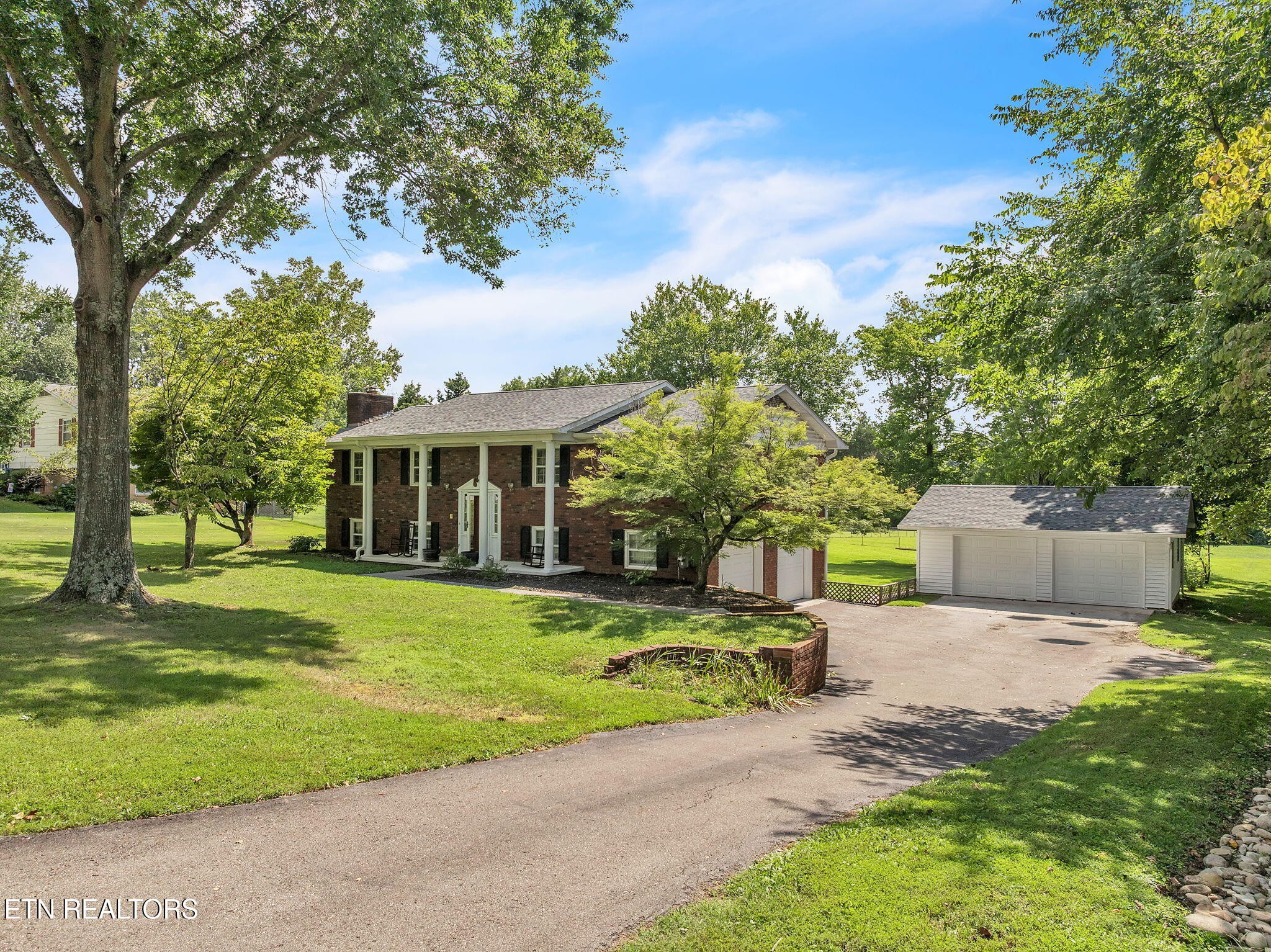 7121 Regency Road Knoxville, TN 37931 - Photo 2 of 34 Gallery Image 2