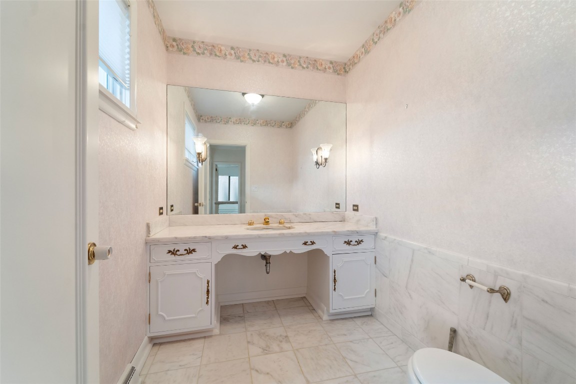 3721 Kirk Road Endwell, NY 13760 - Photo 9 of 44 Gallery Image 9