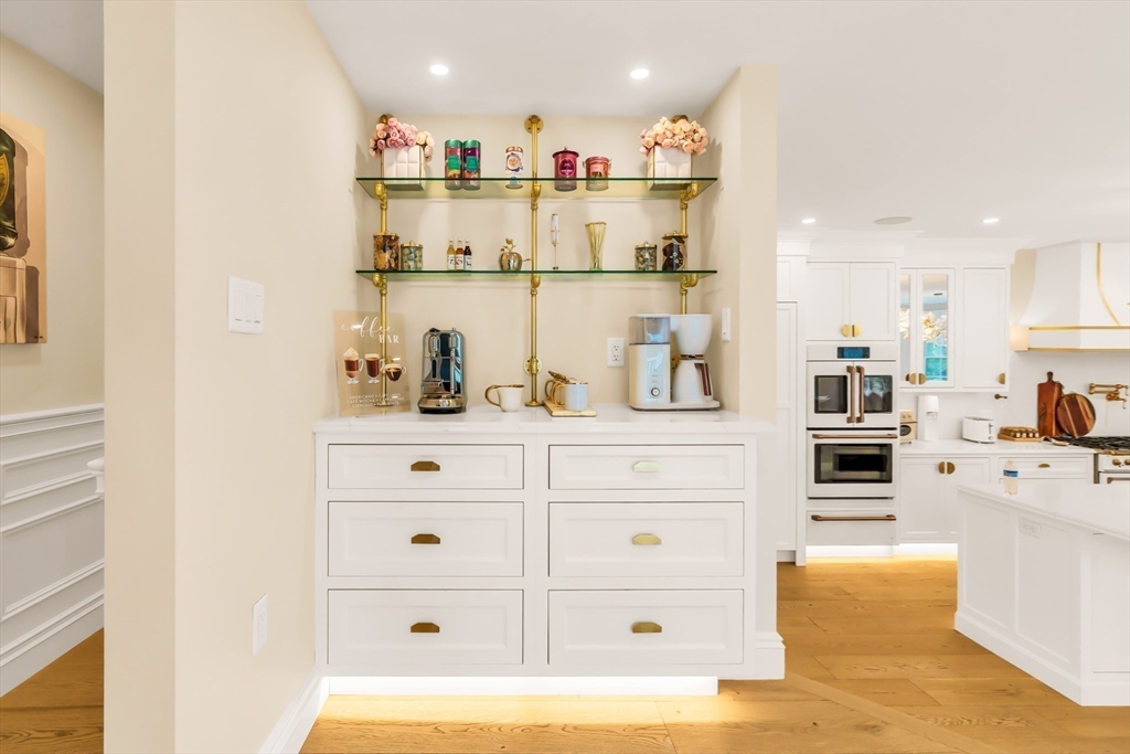 31 Boyles Street Beverly, MA 01915 - Photo 7 of 42