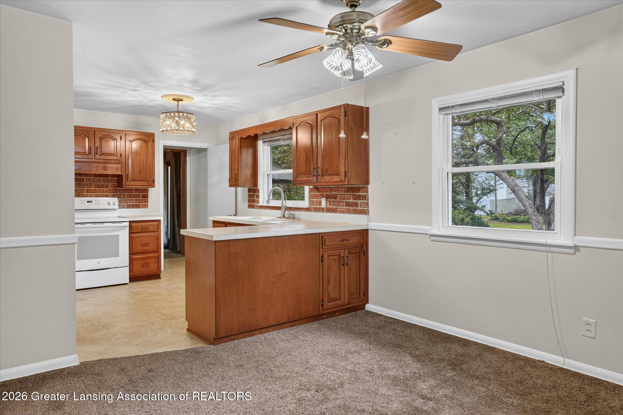 12419 East Greenfield Road Lansing, MI 48917 - Photo 23 of 46 23-12419-E-Greenfield-Rd-Lansing-WindowS