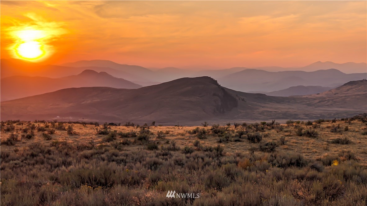 4 Spring Road Tonasket, WA 98855 - Photo 2 of 40 a view of mountain and a mountain
