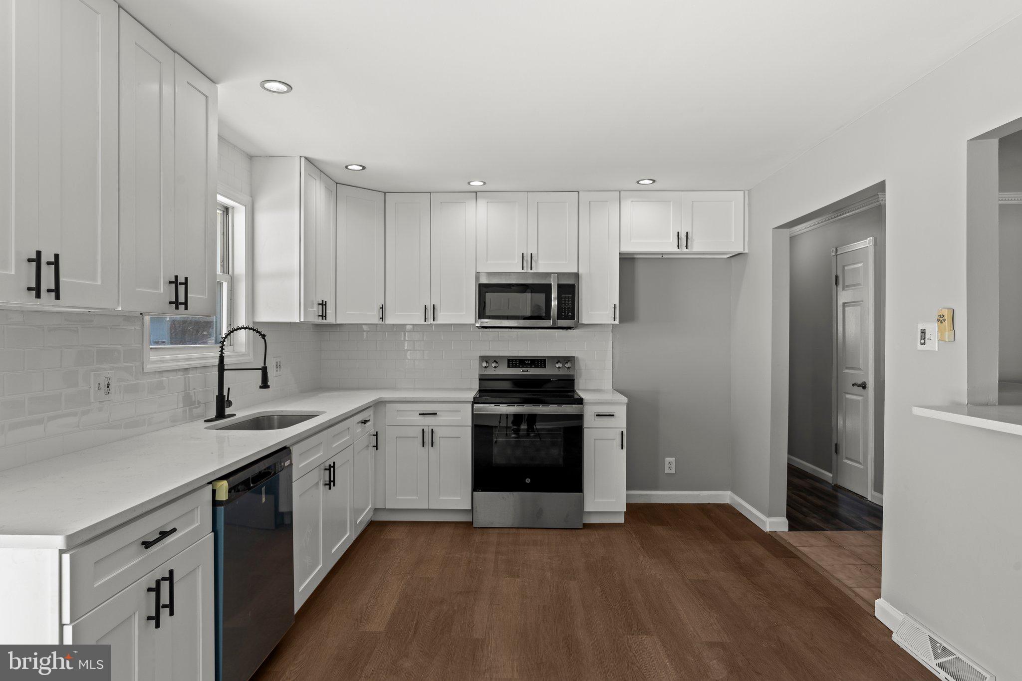 376 Lower Landing Road Blackwood, NJ 08012 - Photo 11 of 30 Gallery Image 11