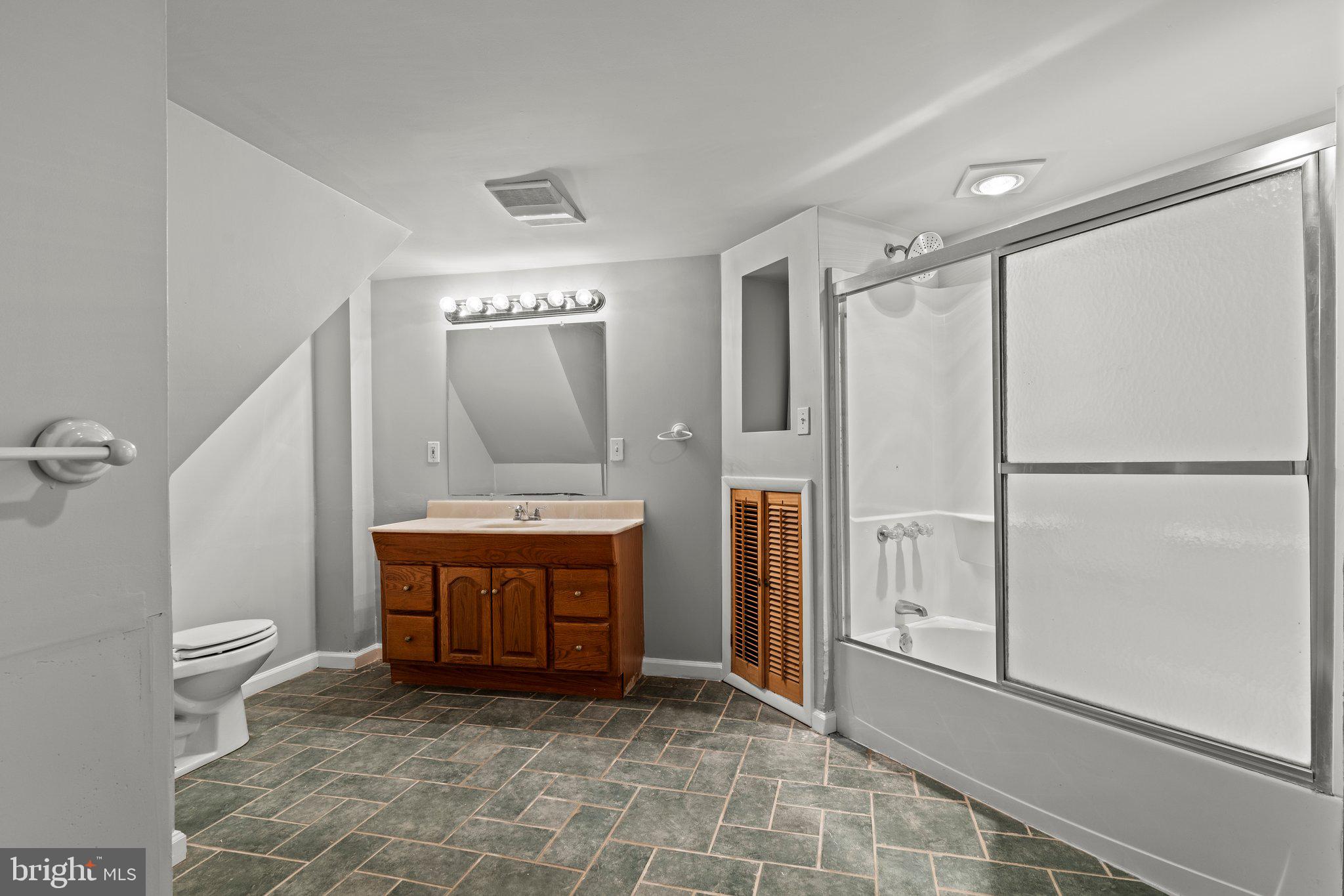 376 Lower Landing Road Blackwood, NJ 08012 - Photo 25 of 30 Gallery Image 25