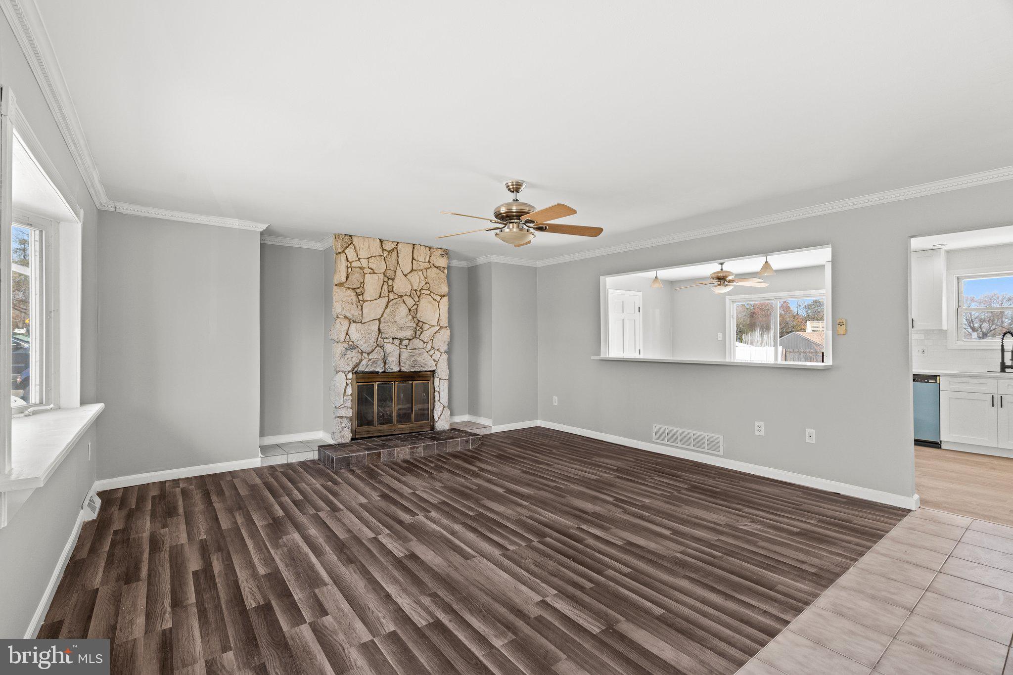 376 Lower Landing Road Blackwood, NJ 08012 - Photo 5 of 30 Gallery Image 5