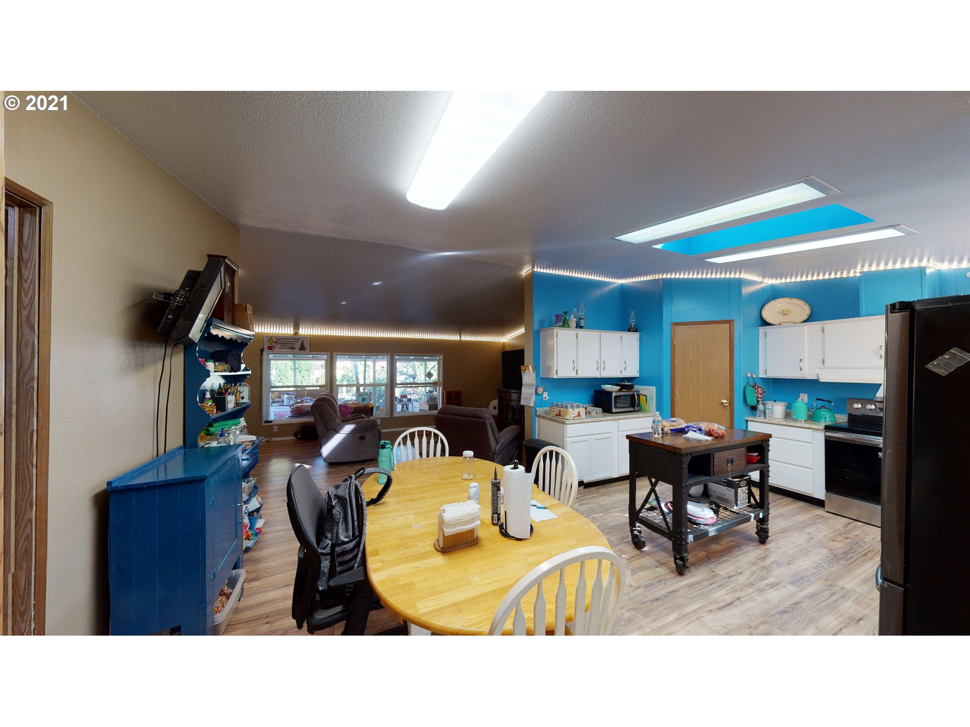 804 Tipton Road Roseburg, OR 97471 - Photo 11 of 32 Gallery Image 11