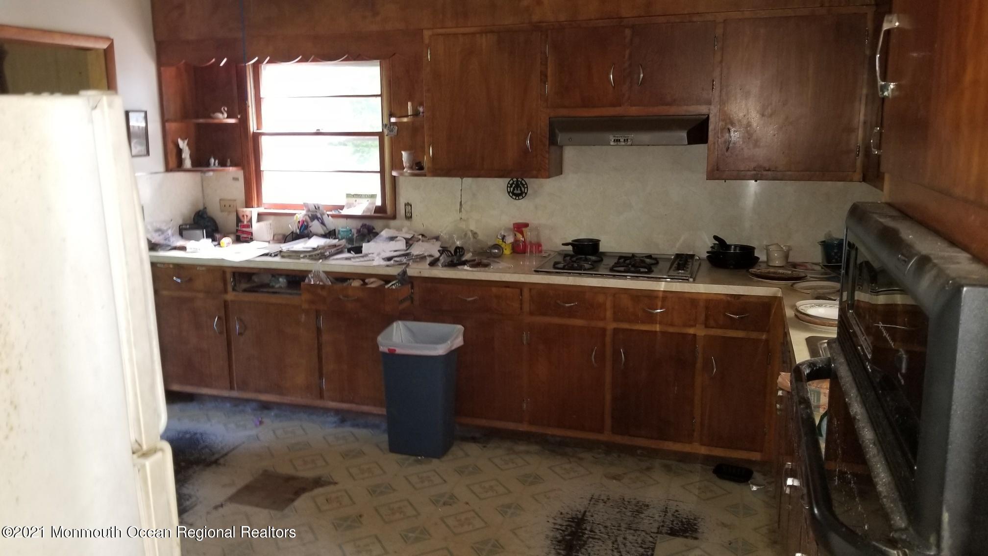 127 Church Road Howell, NJ 07731 - Photo 13 of 20 20210624_112154_resized