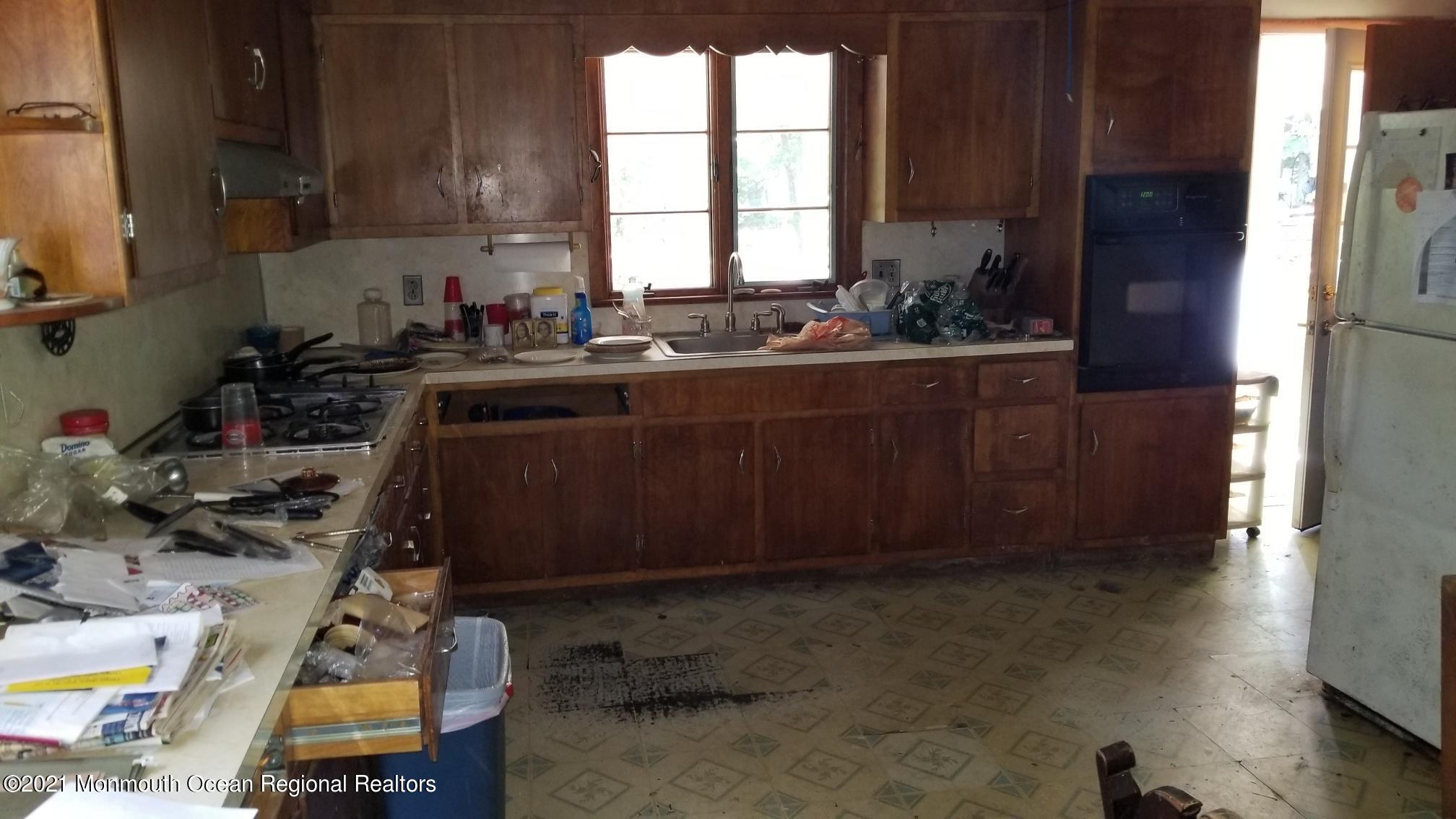 127 Church Road Howell, NJ 07731 - Photo 9 of 20 20210624_112204_resized