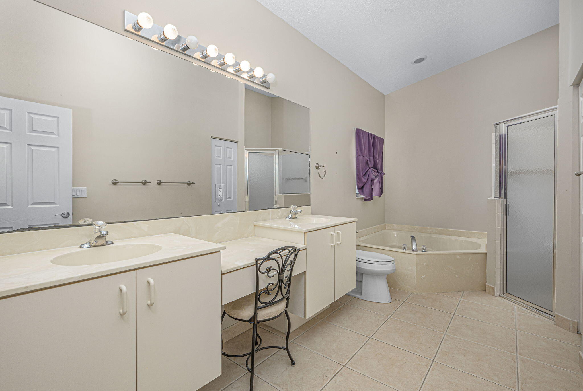 395 Springview Loop Port St. Lucie, FL 34986 - Photo 16 of 55 Master Bathroom