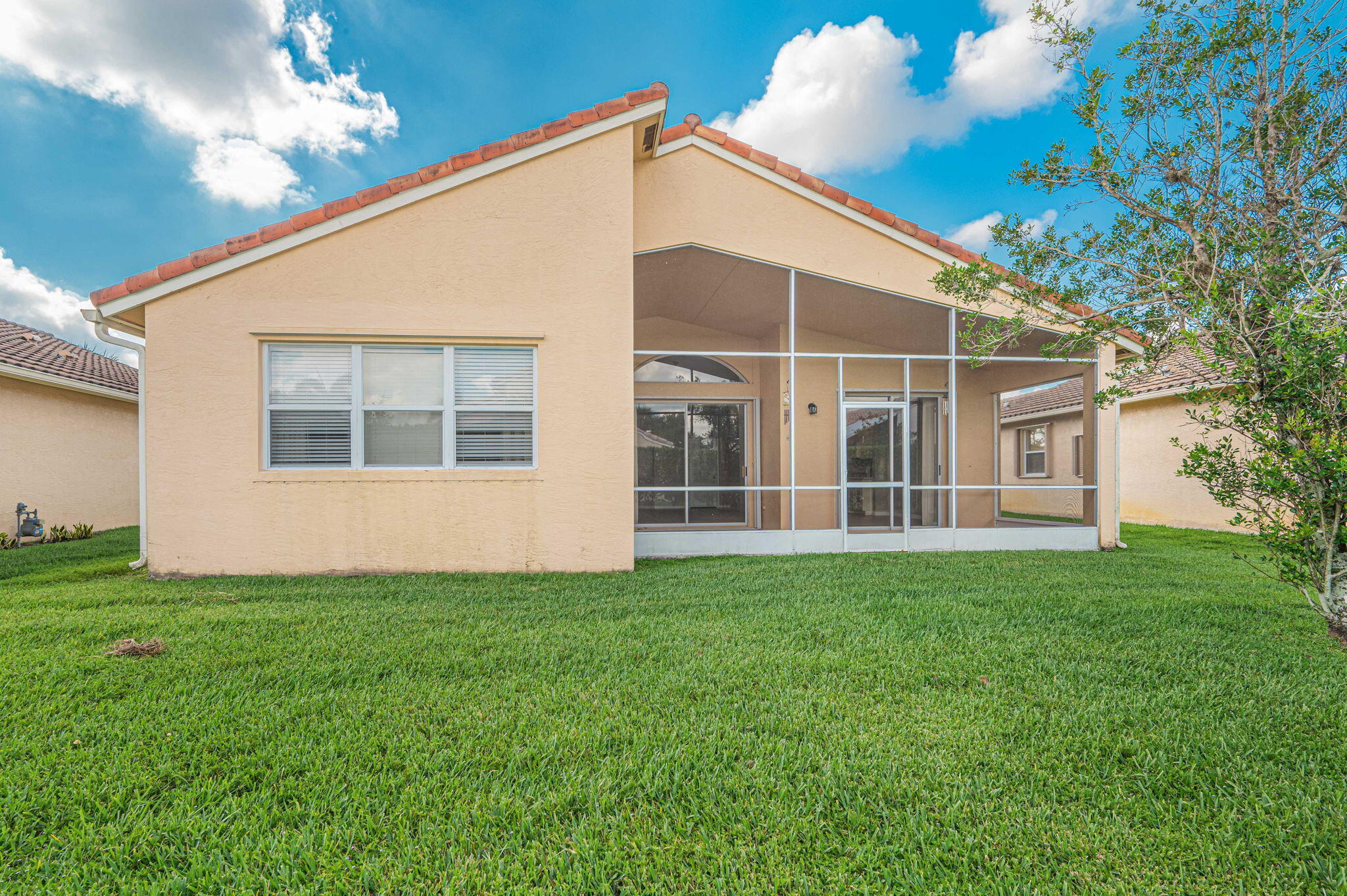 395 Springview Loop Port St. Lucie, FL 34986 - Photo 22 of 55 395 Springview Loop - Full - 18