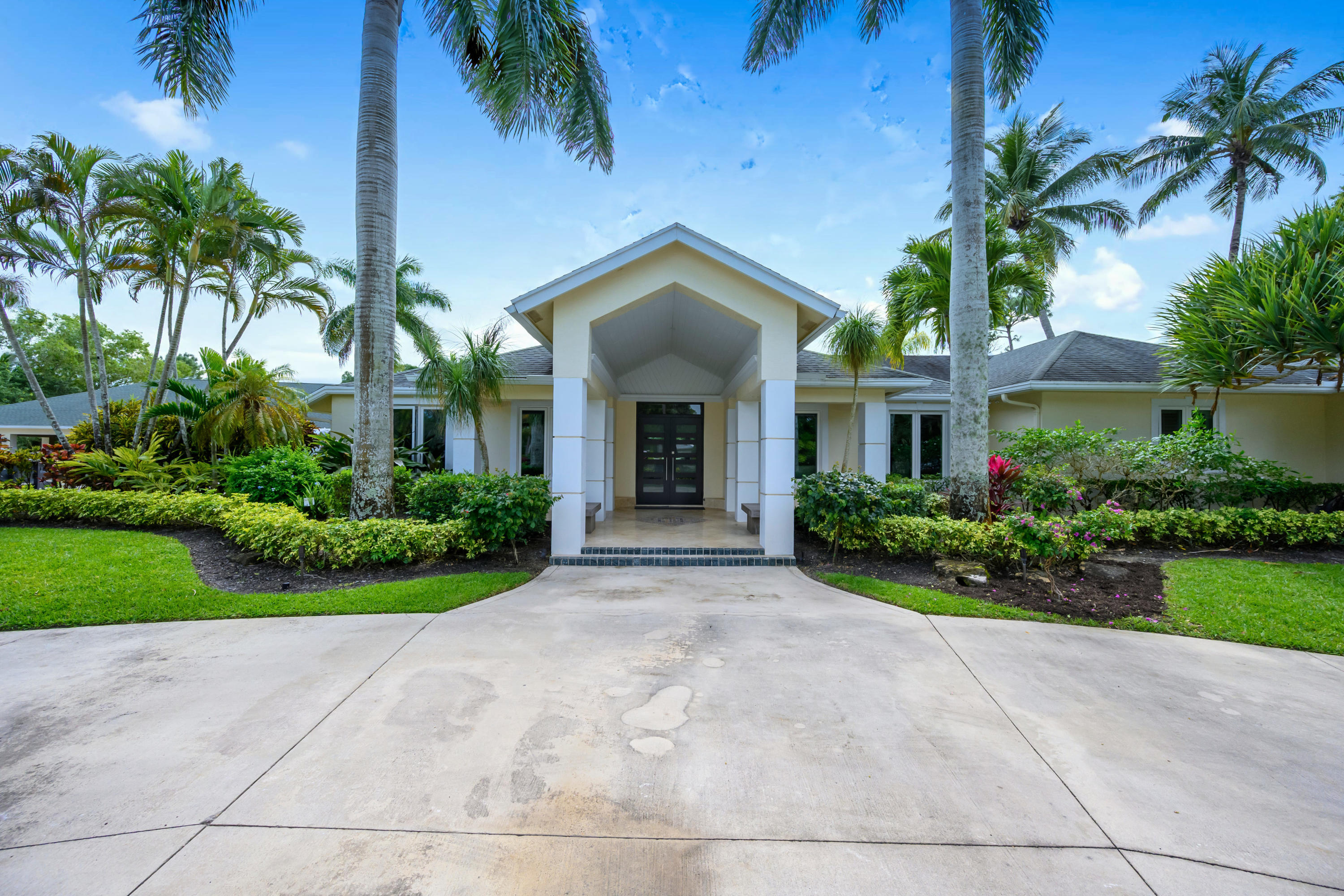 14552 Halter Road Wellington, FL 33414 - Photo 4 of 50 14552 Halter Rd Wellington FL-print-085-