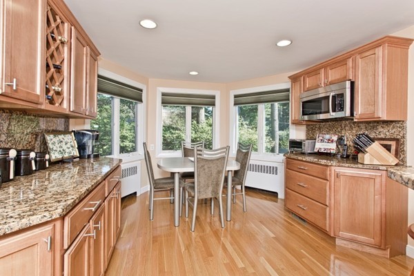 11 Doncaster Road Lynnfield, MA 01940 - Photo 10 of 29 Gallery Image 10