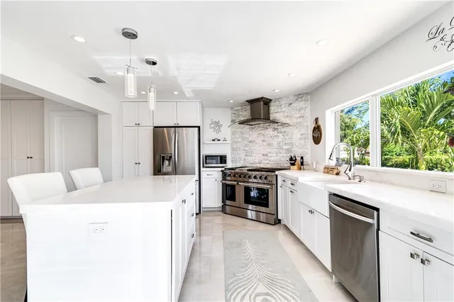 $8,400 | 2948 Northeast 35th Court, Lighthouse Point, FL 33064