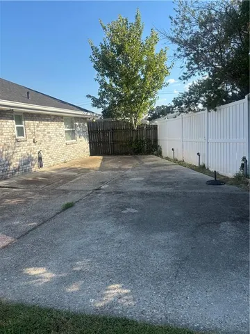 $340,000 | 5008 Burke Drive, Metairie, LA 70003