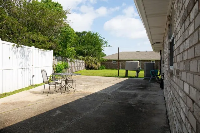 $340,000 | 5008 Burke Drive, Metairie, LA 70003