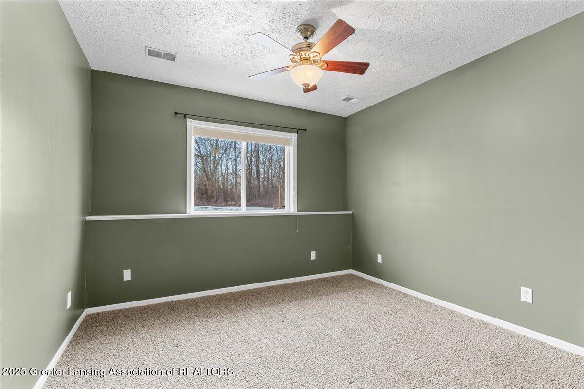 15334 Boichot Road Lansing, MI 48906 - Photo 37 of 47 31-Media Jett - 27