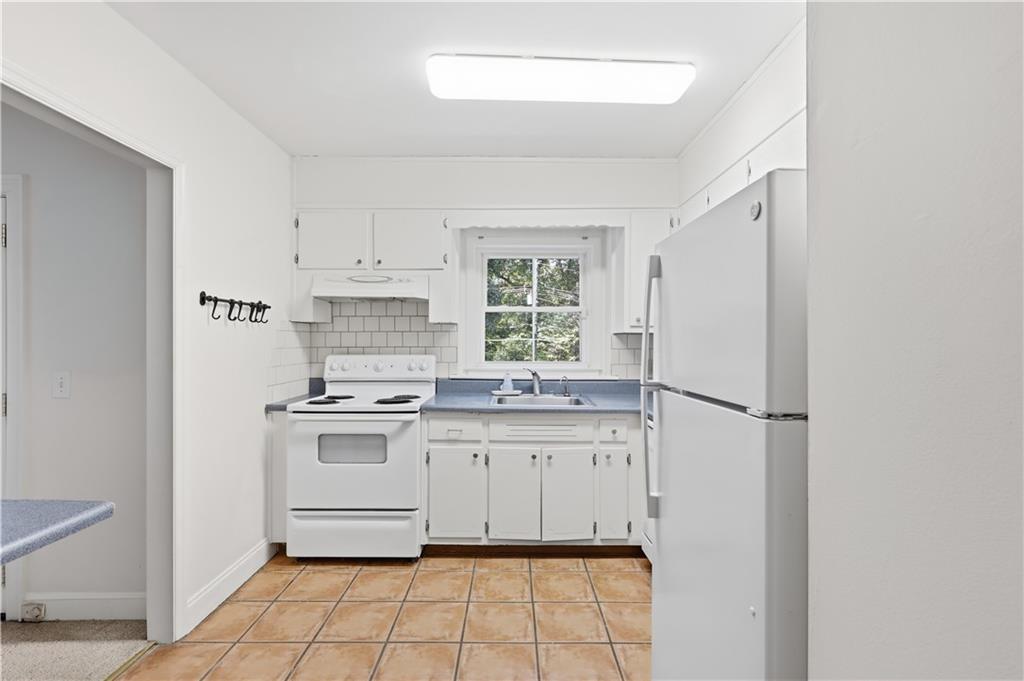 773 Houston Mill Road Northeast, Unit 4 Atlanta, GA 30329 - Photo 4 of 28 Gallery Image 4