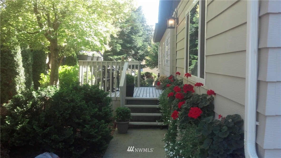 620 112th Street Southwest, Unit 188 Everett, WA 98208 - Photo 2 of 22