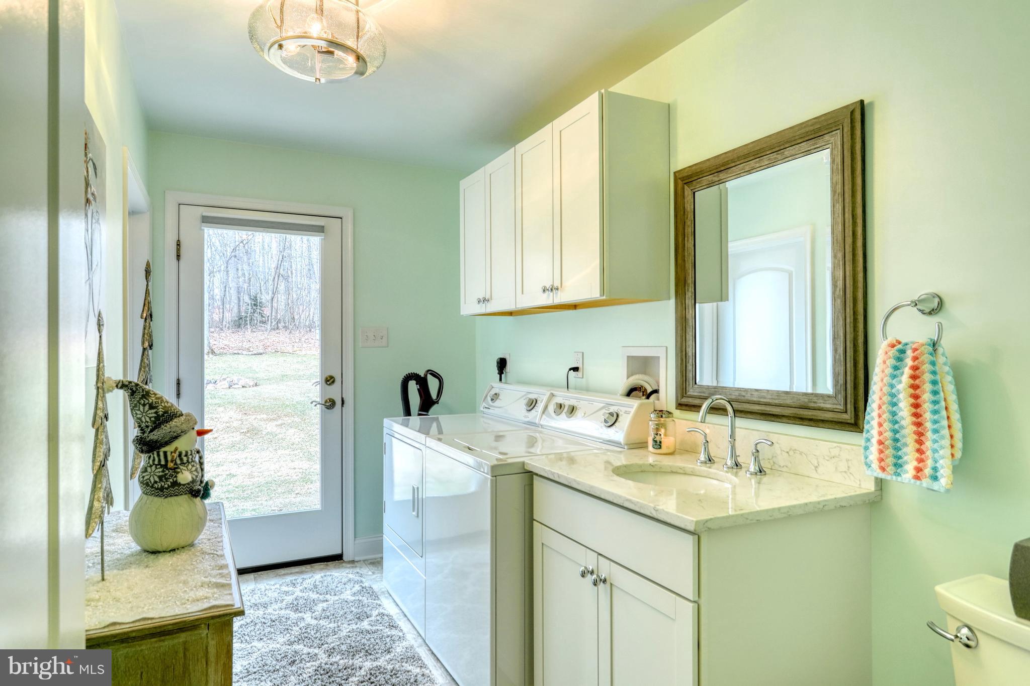 6187 Hoff Road Spring Grove, PA 17362 - Photo 14 of 44 Gallery Image 14
