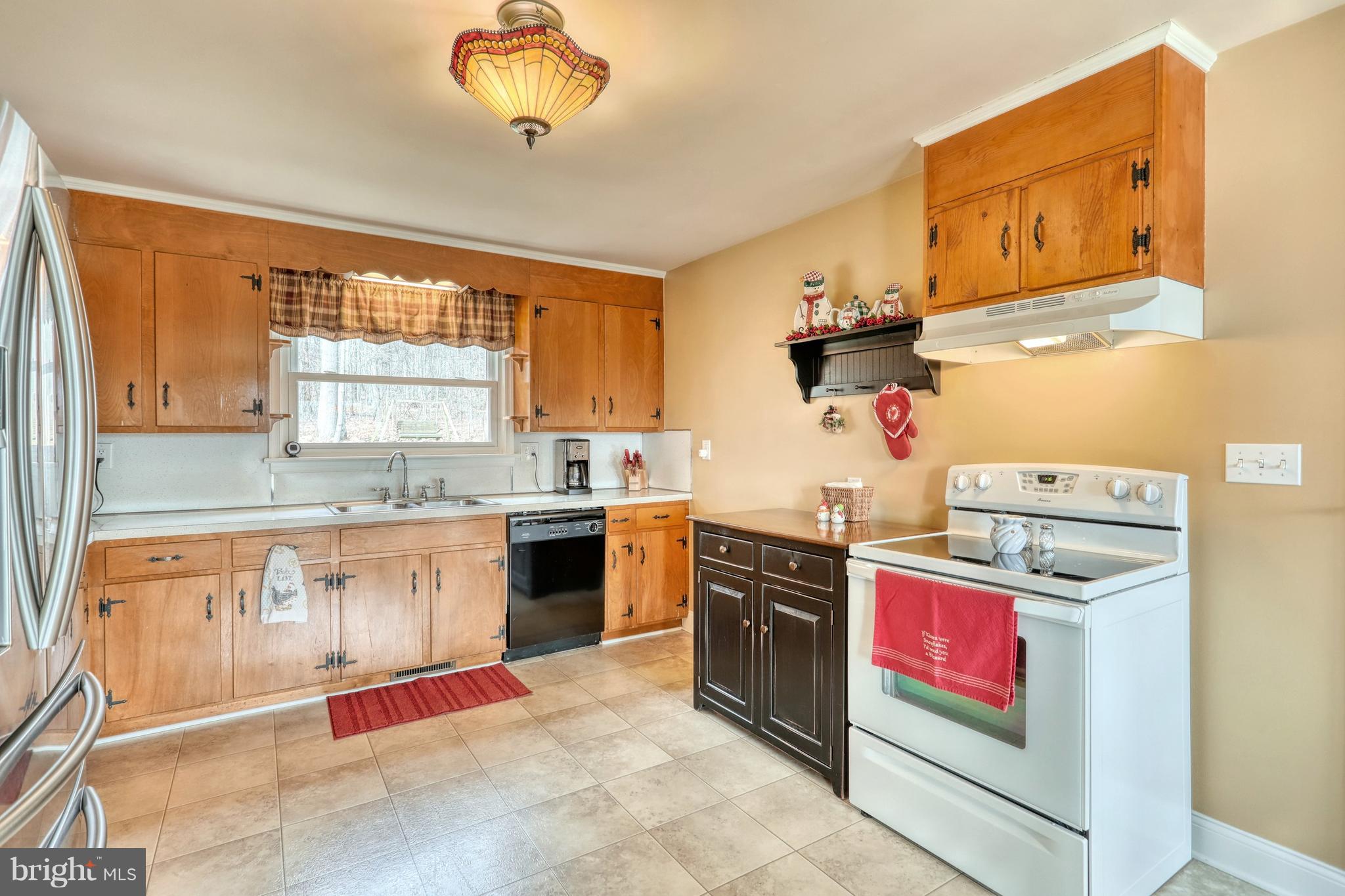 6187 Hoff Road Spring Grove, PA 17362 - Photo 9 of 44 Gallery Image 9