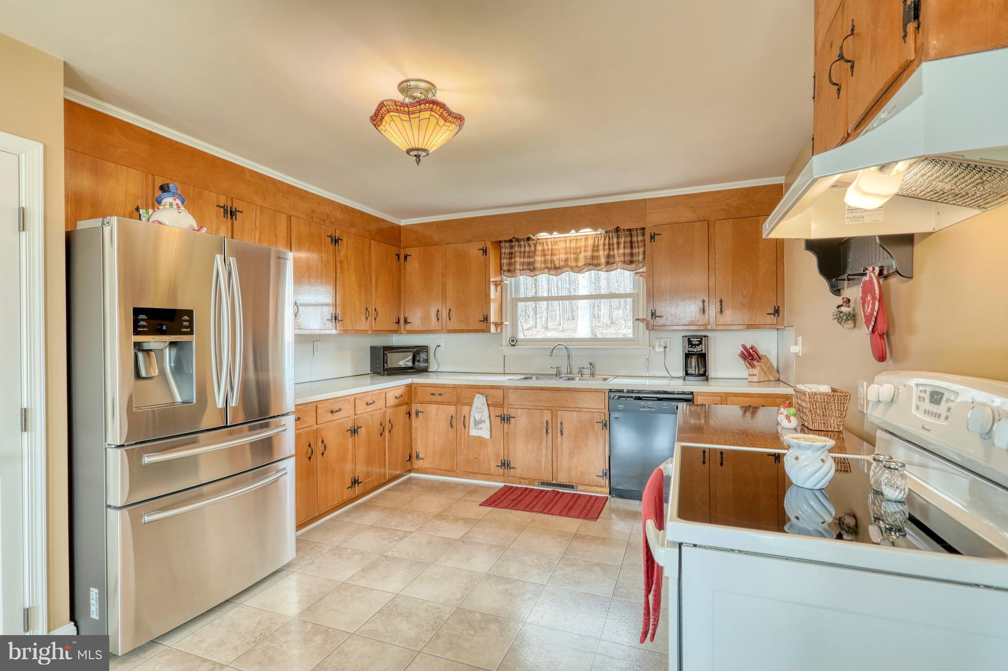6187 Hoff Road Spring Grove, PA 17362 - Photo 10 of 44 Gallery Image 10