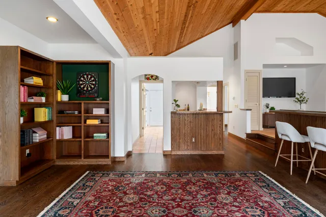 $1,374,000 | 381 West Mountain Road, Ridgefield, CT 06877